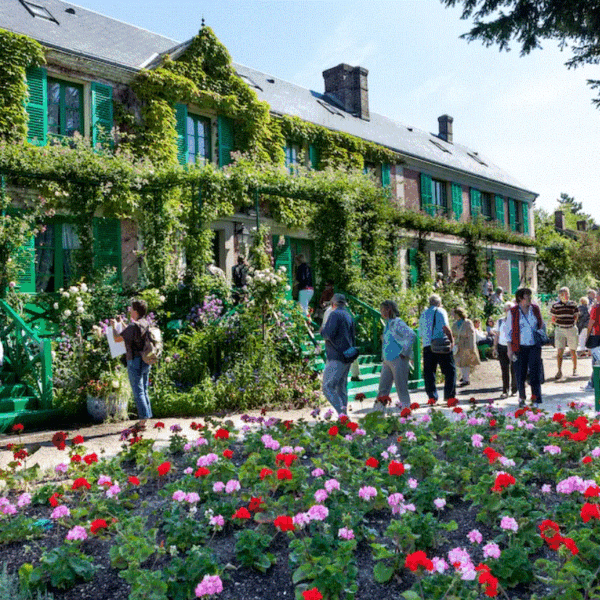 Claude Monet’s Giverny Garden: The Inspiration Behind His Masterpieces