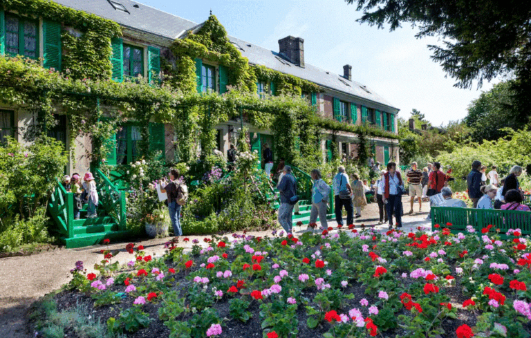 Claude Monet’s Giverny Garden: The Inspiration Behind His Masterpieces