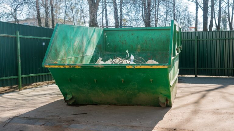 Maximizing Efficiency with Short-Term Dumpster Rentals for Residential Projects